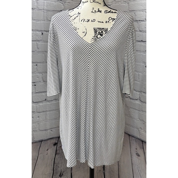 Chico's Women’s Striped V-Neck Tunic Top (Size XXL) - Picture 1 of 7